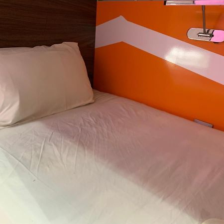 Gorgona Hostel Batumi Exterior photo