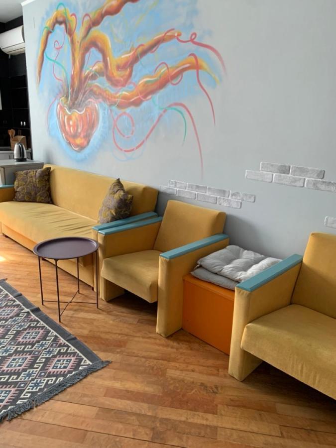 Gorgona Hostel Batumi Exterior photo